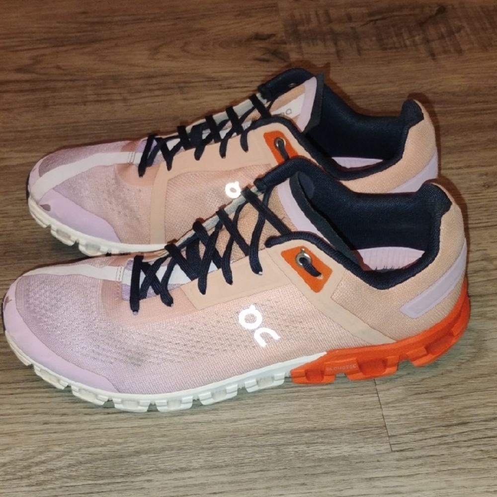 On Running Cloudflow Women's Peach and Orange Athletic Shoes Size 10